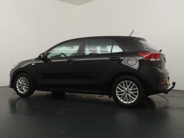 KIA RIO 1.0 T-GDi MHEV DynamicLine - Apple & Android Carplay - Achteruitrijcamera - Cruise Control - Trekhaak - Virena zekerheidspakket ¤ 895,-.