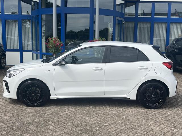 KIA RIO 1.0 TGDI GT-Line | Dodehoekherkenning, Parkeesensoren V+A & Camera, Cruise & Climate Control, CarPlay, Stuur- en stoelverwarming!