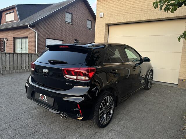 KIA RIO 1.0 T-GDI 100pk GT-Line Navi Leder Carplay Camera Keyless Stuur en StoelVerwaming DAB Clima 17" Pdc Trekhaak GT