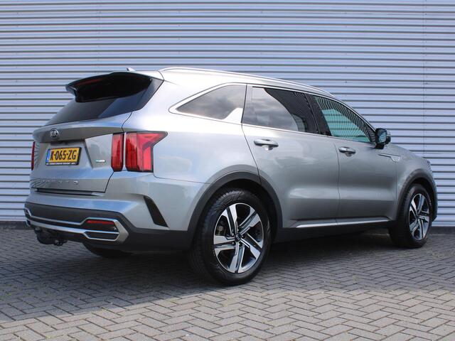 KIA SORENTO 1.6 T-GDI Hybrid 2WD ExecutiveLine 7p. | Trekhaak | Camera rondom | Leer | Stuur-/stoelverwarming + ventilatie | Schuif-/kanteldak | HUD | 1e eigenaar | BTW auto |