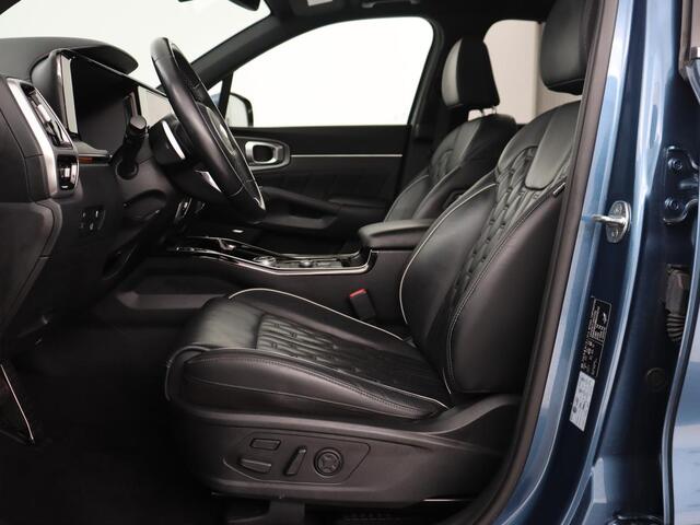 KIA SORENTO 1.6 T-GDI Hybrid 2WD ExecutiveLine 7-persoons | Panoramadak | Stoelventilatie | Trekhaak | Head-Up | Leder | 360 Camera | Achterbankverwarming | Carplay | Keyless | Sfeerverlichting