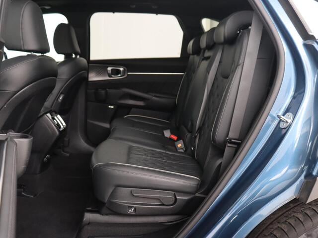 KIA SORENTO 1.6 T-GDI Hybrid 2WD ExecutiveLine 7-persoons | Panoramadak | Stoelventilatie | Trekhaak | Head-Up | Leder | 360 Camera | Achterbankverwarming | Carplay | Keyless | Sfeerverlichting