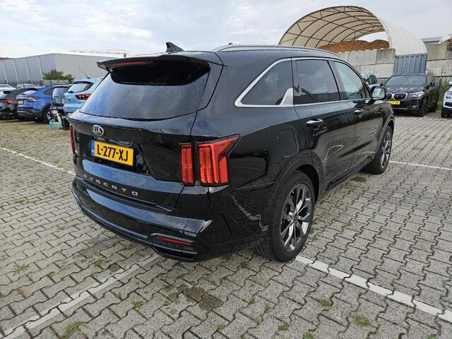 KIA SORENTO 1.6 T-GDI 180pk Plug-in Hybrid 4WD ExecutiveLine 7p. Leder Panoramadak Trekhaak Camera LED