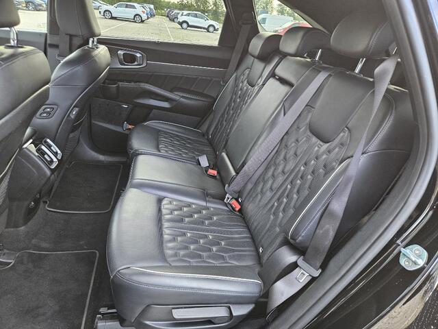 KIA SORENTO 1.6 T-GDI 180pk Plug-in Hybrid 4WD ExecutiveLine 7p. Leder Panoramadak Trekhaak Camera LED