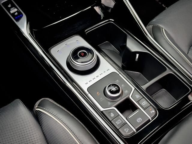 KIA SORENTO 1.6 T-GDI AUT6 PLUG-IN HYBRID 4WD EXECUTIVE-LINE 7PERS. PANODAK DESIGNO-LEDER NAVI CAMERA HEADUPP APPLE-CARPLAY LED LMV PDC