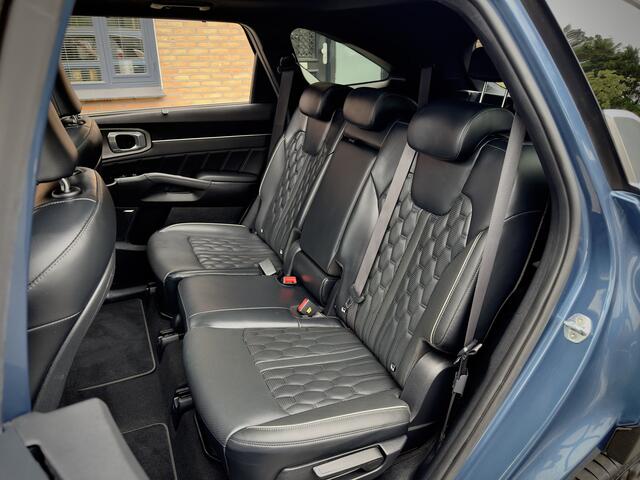 KIA SORENTO 1.6 T-GDI AUT6 PLUG-IN HYBRID 4WD EXECUTIVE-LINE 7PERS. PANODAK DESIGNO-LEDER NAVI CAMERA HEADUPP APPLE-CARPLAY LED LMV PDC
