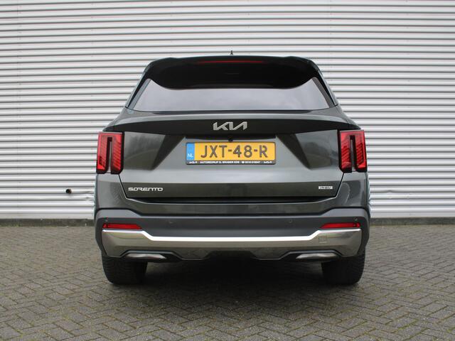 KIA SORENTO 1.6 T-GDi Plug-in Hybrid 4WD ExecutiveLine 7p. | Stuur-/stoelverwarming + ventilatie | Schuifdak | Leer | 360 Camera | Elek. stoelverst. | HUD | LED | 19" LM |