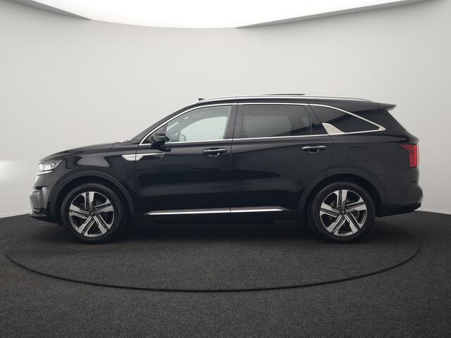 KIA SORENTO 1.6 T-GDI 4WD ExecutiveLine PHEV 265pk Dealer O.H. | Trekhaak Afn. | Panodak | Adaptive Cruise | Head Up | Luxe Lederen Comfortzetels Memory & Ventilatie | 360 Camera | Bose Sound | Stoelen & Stuur Verwarmd | Blis | Keyless | Plug In Hybrid