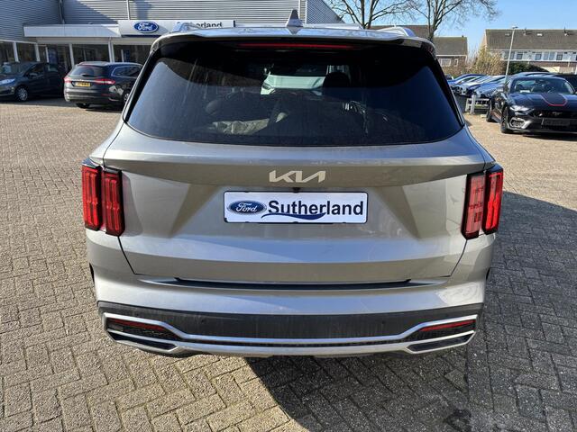 KIA SORENTO 1.6 T-GDI Plug-in Hybrid 4WD ExecutiveLine 5p. | Afneembare trekhaak | Panoramadak | 2 bandensets | Bestuurdersstoel Met Geheugen | BTW verrekenbaar | Dealer onderhouden