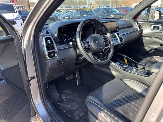 KIA SORENTO 1.6 T-GDI Plug-in Hybrid 4WD ExecutiveLine 5p. | Afneembare trekhaak | Panoramadak | 2 bandensets | Bestuurdersstoel Met Geheugen | BTW verrekenbaar | Dealer onderhouden