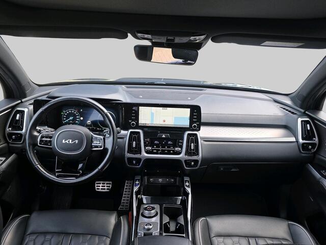 KIA SORENTO 1.6 T-GDI Plug-in Hybrid 4WD ExecutiveLine 7p. | Automaat | Stoelverwarming/Koeling | 360 Camera | Volleder | Trekhaak | Pano | Bose |