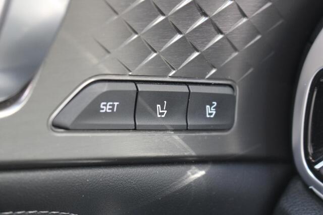 KIA SORENTO 1.6 T-GDI Hybrid 2WD ExecutiveLine 7p. | Trekhaak | Panorama Dak | Bose | Dodehoek Detectie