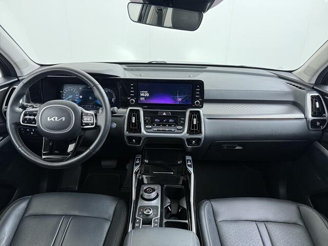 KIA SORENTO 1.6T-GDI 265PK 4WD Plugin Hybrid DynamicPlusLine 7-Persoons Panoramadak Leder Trekhaak Adap.Cruise Bose® Stoel+Stuur+Achterbankverwarming Navi Camera Ecc Apple Carplay Android Auto DAB Lmv Privacy Glas Led Elek.Stoelen Elek.Achterklep Fabrieksgarantie tot