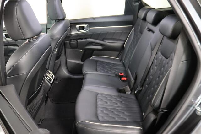 KIA SORENTO 1.6 T-GDI Plug-in Hybrid 4WD ExecutiveLine 7-Persoons Panoramadak, Trekhaak, Luxe lederen bekleding, ACC, Zeer volle en mooi uitgevoerde auto!