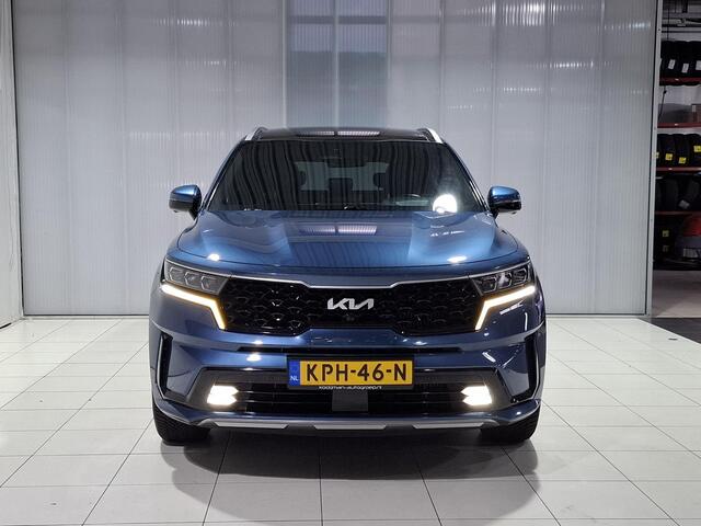 KIA SORENTO 1.6 T-GDI Plug-in Hybrid 4WD ExecutiveLine 7p. Alle opties aanwezig ! Unieke auto ! 7 persoons ! Super KM ! Nergens zo mooi te koop !