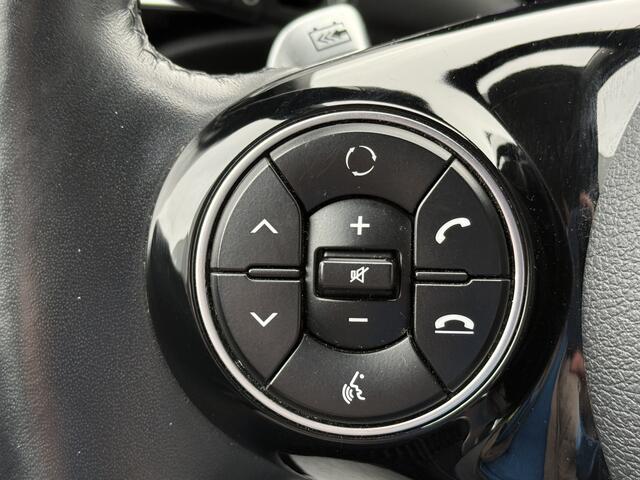 KIA SOUL e-Soul BWJ 2020 204 PK ExecutiveLine 64 kWh HARMAN-KARDON / CLIMA / NAVI / ADAPT. CRUISE / LMV / CAMERA / PDC / PRIV.GLAS / MULTIFUNCT. STUUR