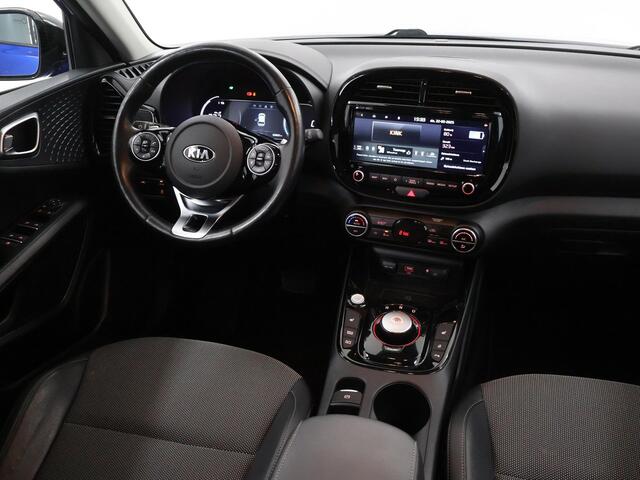 KIA SOUL e-Soul DynamicPlusLine 64 kWh | Navigatie | Harman/Kardon | Stoel/Stuurwielverwarming | Climate Control | Parkeercamera |