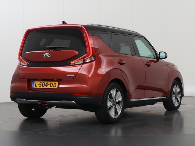 KIA SOUL e-Soul DynamicLine 64 kWh | Dodehoekdetectie | Stoelverwarming | Parkeercamera | Cruise Control
