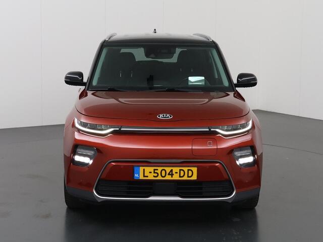 KIA SOUL e-Soul DynamicLine 64 kWh | Dodehoekdetectie | Stoelverwarming | Parkeercamera | Cruise Control