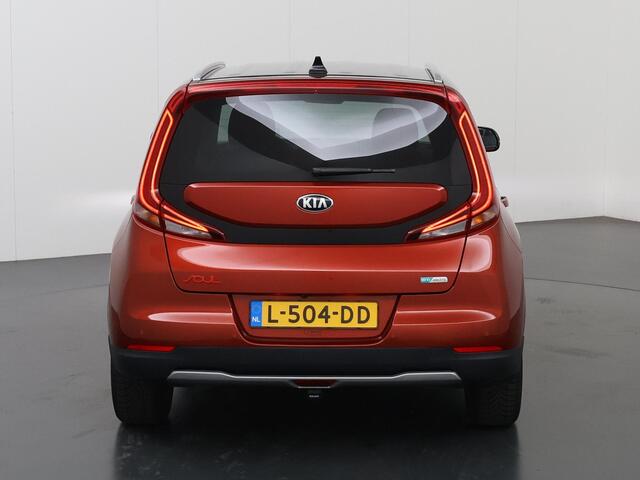 KIA SOUL e-Soul DynamicLine 64 kWh | Dodehoekdetectie | Stoelverwarming | Parkeercamera | Cruise Control
