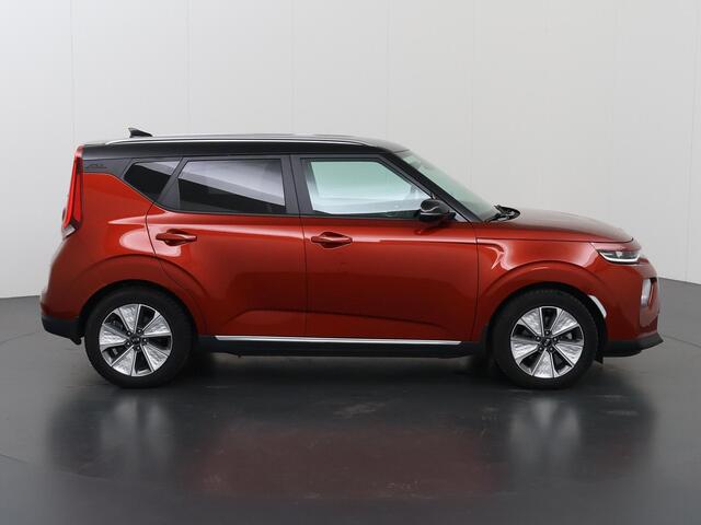KIA SOUL e-Soul DynamicLine 64 kWh | Dodehoekdetectie | Stoelverwarming | Parkeercamera | Cruise Control