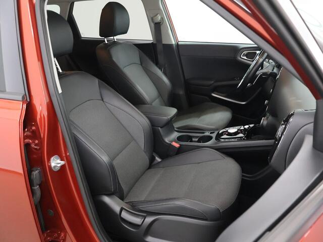 KIA SOUL e-Soul DynamicLine 64 kWh | Dodehoekdetectie | Stoelverwarming | Parkeercamera | Cruise Control