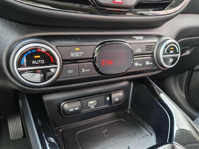 KIA SOUL e-Soul ExecutiveLine 64 kWh Kia e-Soul ExecutiveLine 64kWh Automaat | Leder | Harman/Kardon | Clima | Navi | Camera | PDC | Cruise | LED |