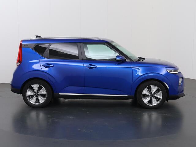 KIA SOUL e-Soul ExecutiveLine 64 kWh | Harman/Kardon Audio | Head Up display | Adaptieve Cruise Control | Stoelverwarming | Navigatie | Achteruitrijcamera | Apple Carplay