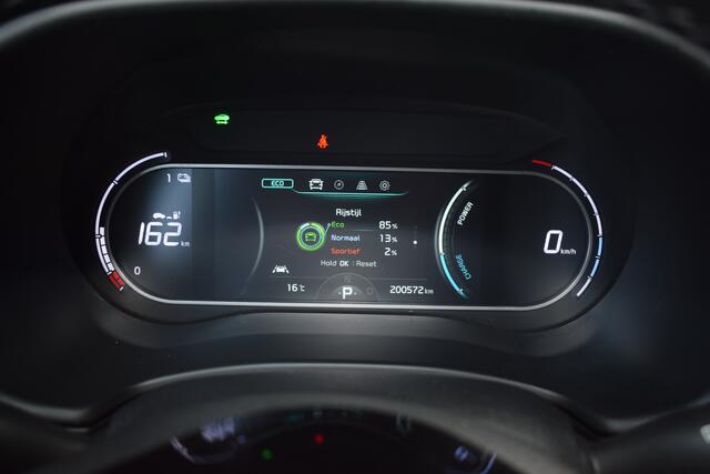 KIA SOUL e-Soul DynamicPlusLine 64 kWh 3-Fase | Cruise Control Adaptief | Climate Control | Navigatie | Camera | Stoel+StuurVerwarming | Keyless |