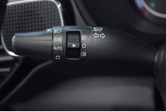 KIA SOUL e-Soul DynamicPlusLine 64 kWh 3-Fase | Cruise Control Adaptief | Climate Control | Navigatie | Camera | Stoel+StuurVerwarming | Keyless |