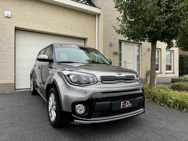 KIA SOUL 1.6 132pk DreamTeam Navi Camera Clima StuurVerwarming StoelVerwaming Led 17" Pdc