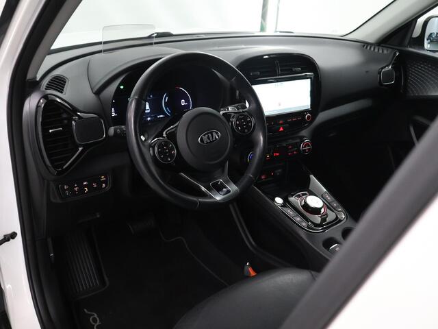 KIA SOUL e-Soul ExecutiveLine 64 kWh | Harman/Kardon Audio | Head Up display | Adaptieve Cruise Control | Stoelverwarming | Navigatie | Achteruitrijcamera | Apple Carplay