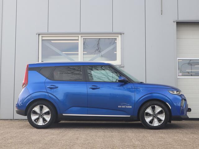 KIA SOUL e-Soul ExecutiveLine 64 kWh / Schuifdak / Stoelkoeling & Verwarming / H&K / Leder