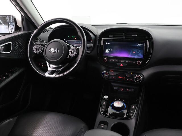 KIA SOUL e-Soul ExecutiveLine 64 kWh | Harman/Kardon Audio | Head Up display | Adaptieve Cruise Control | Stoelverwarming | Navigatie | Achteruitrijcamera | Apple Carplay