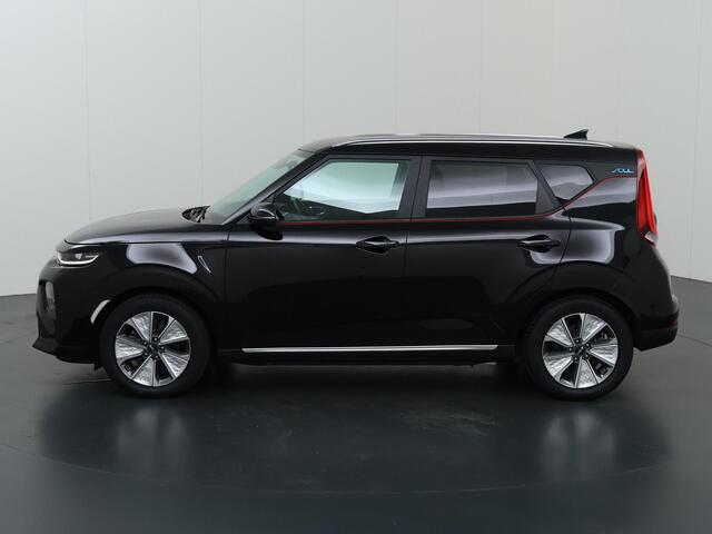 KIA SOUL e-Soul DynamicPlusLine 64 kWh | Stoel/Stuurverwarming | Parkeercamera | Navigatie | Cruise Control Adaptief |