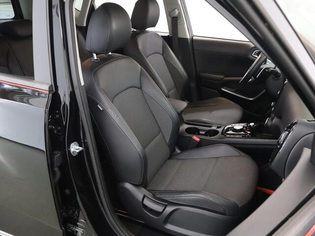 KIA SOUL e-Soul DynamicPlusLine 64 kWh | Stoel/Stuurverwarming | Parkeercamera | Navigatie | Cruise Control Adaptief |