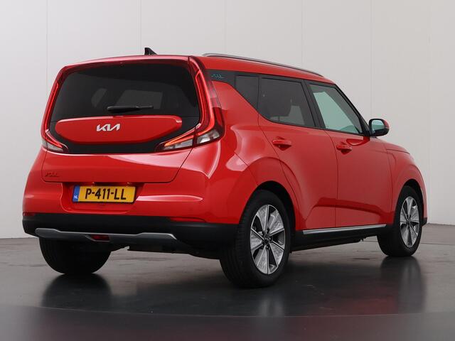 KIA SOUL e-Soul DynamicPlusLine 64 kWh | Stoel/Stuurverwarming | Parkeercamera | Navigatie | Cruise Control Adaptief |
