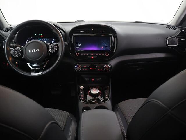 KIA SOUL e-Soul DynamicPlusLine 64 kWh | Stoel/Stuurverwarming | Parkeercamera | Navigatie | Cruise Control Adaptief |