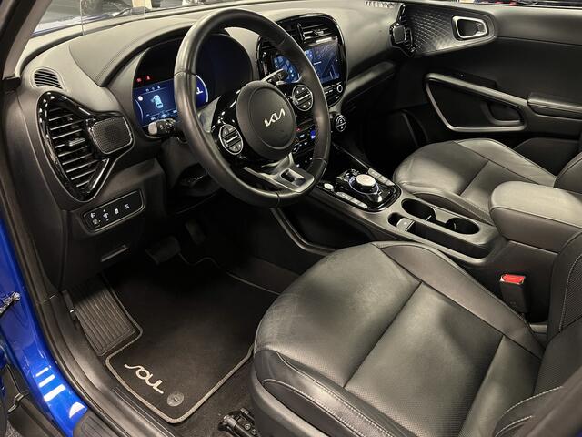 KIA SOUL e-Soul ExecutiveLine 64kWh 204PK Automaat | SOH 100% | Leder | Navigatie | Head-Up display | Schuifdak | Trekhaak | Harman Kardon Audio