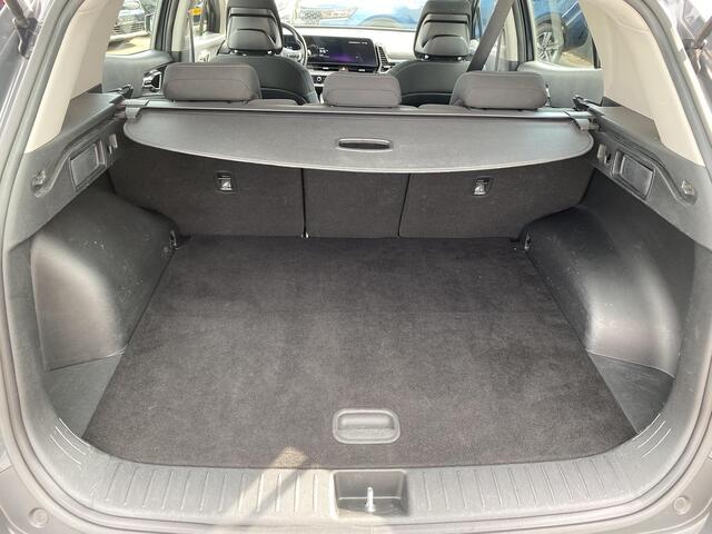 KIA SPORTAGE 1.6 T-GDi Hybrid DynamicLine Navigatie, Parkeersensoren, Climate control, Achteruitrijcamera, Adaptieve cruise control, Fabrieksgarantie