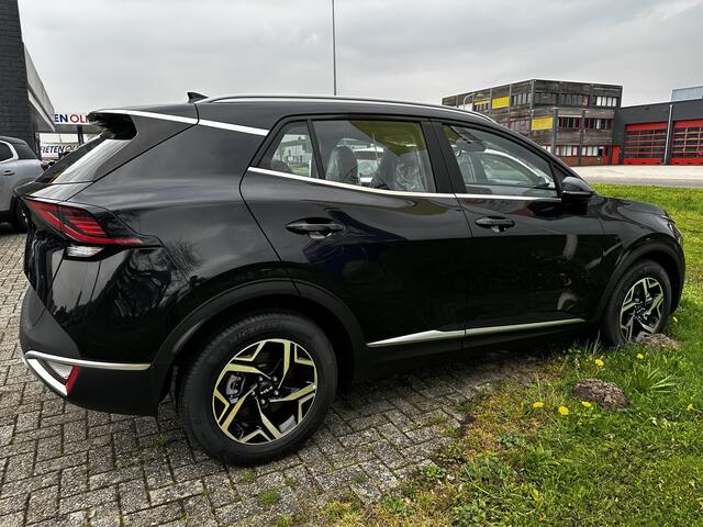 KIA SPORTAGE 1.6 T-GDi MHEV Edition 7 + Emotion pack Stoel-Stuurverw. unieke km. stand! Beschikbaar in de kleuren Wit & Antraciet.