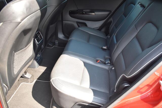 KIA SPORTAGE 1.6 T-GDI 4WD GT-Line First Edition / Trekhaak / Navi / 19" LM / Cruise / Leder / Keyless