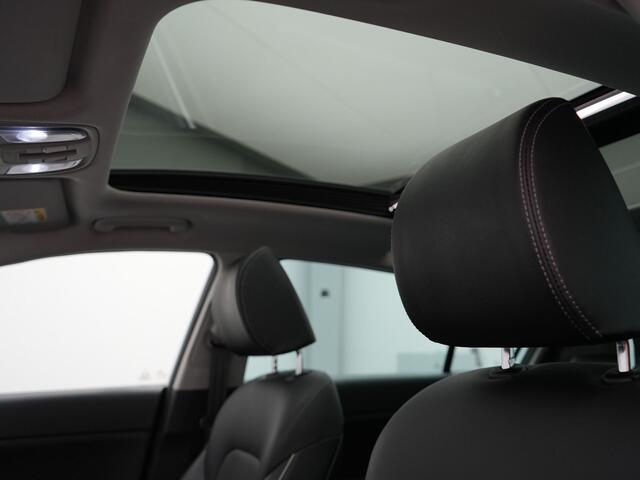 KIA SPORTAGE 1.6 T-GDI Black Edition | Panodak | Elektrische Lederen Sportstoelen | JBL Audio | Carplay | Navigatie | Camera | Stuur/Stoel Verwarming |