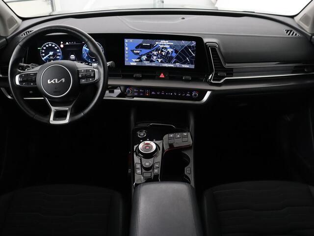 KIA SPORTAGE 1.6 T-GDi Hybrid DynamicPlusLine | Panoramadak | Matrix LED | Trekhaak | Half leder | Adaptive cruise | Stoel & stuurverwarming | Camera | Carplay | Keyless | Navigatie