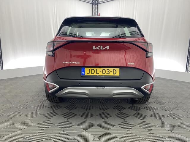 KIA SPORTAGE 1.6 T-GDi PHEV AWD DynamicLine | Apple carplay | Cruise adaptief | Camera | 265 Pk |