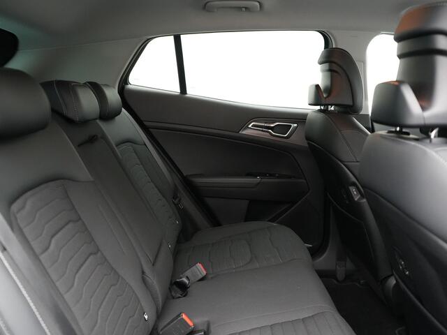 KIA SPORTAGE 1.6 T-GDi 4WD DynamicLine Plug In Hybrid 265pk Dealer O.H PHEV | Widescreen | Adaptive Cruise | Sportstoelen Verwarmd | Apple Carplay | Stuur Verwarmd | Navigatie | Virtual | Camera | DAB |