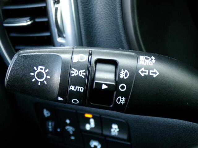 KIA SPORTAGE 1.6 T-GDI DynamicPlusLine, Trekhaak / Carplay + Android Auto / Elektr. Schuifdak / Sensoren + Camera / Navigatie / Climate Control / 19'' LMV