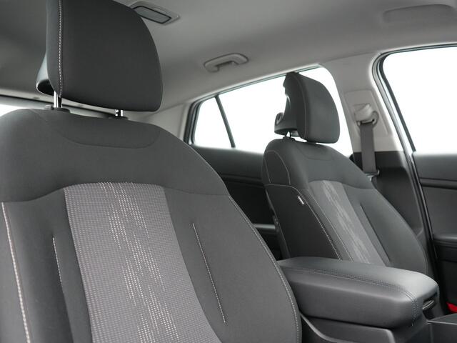 KIA SPORTAGE 1.6 T-GDi AWD DynamicLine Plug In Hybrid 265pk Dealer O.H PHEV | Adaptive Cruise | Camera | Widescreen Navi | Stoelen & Stuur Verwarmd | Apple Carplay | Navigatie | DAB |