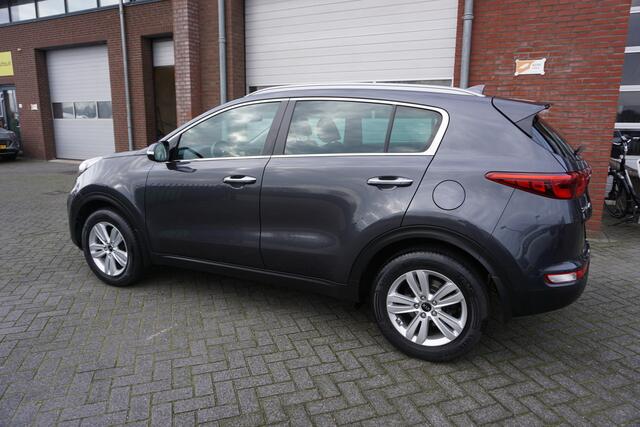 KIA SPORTAGE 1.6 GDI DYNAMICLINE NOV 2016 NIEUW MODEL CAMERA STOELVERWARMING V+A NAVIGATIE ECC AIRCO CRUISECONTROL PARKEERSENSOREN 17INCH BLUETOOTH 4X ELECTR.RAMEN/SPIEGELS