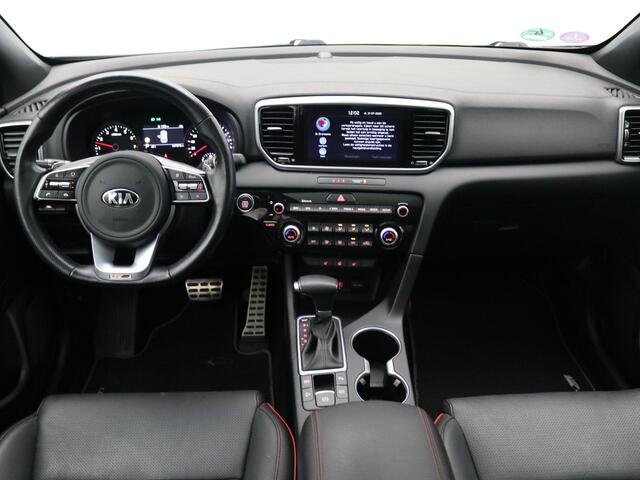 KIA SPORTAGE 1.6 T-GDI GT-Line / Dealer Onderhouden / 7 Jaar Garantie / GT-Line / Camera / Stoel en Stuurverwarming / Panoramadak / Cruise Control / 1600Kg Trekgewicht / Trekhaak /
